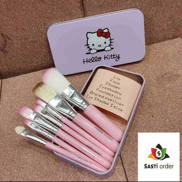 Hello Kitty Natural Hair Set featuring soft natural hair brushes in a cute design, perfect for flawless makeup application and beauty enthusiasts.