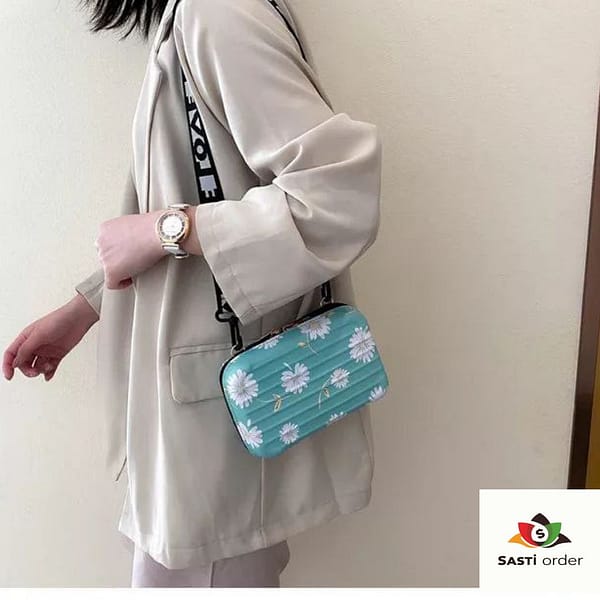 Bagfuture Women's Flower Bag with floral design, featuring adjustable straps and multiple compartments for daily essentials.